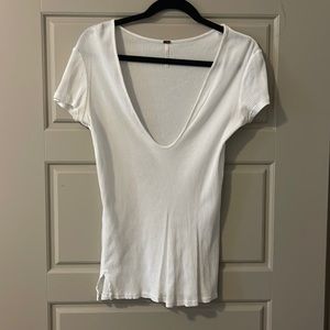 FREE PEOPLE DEEP WHITE VNECK